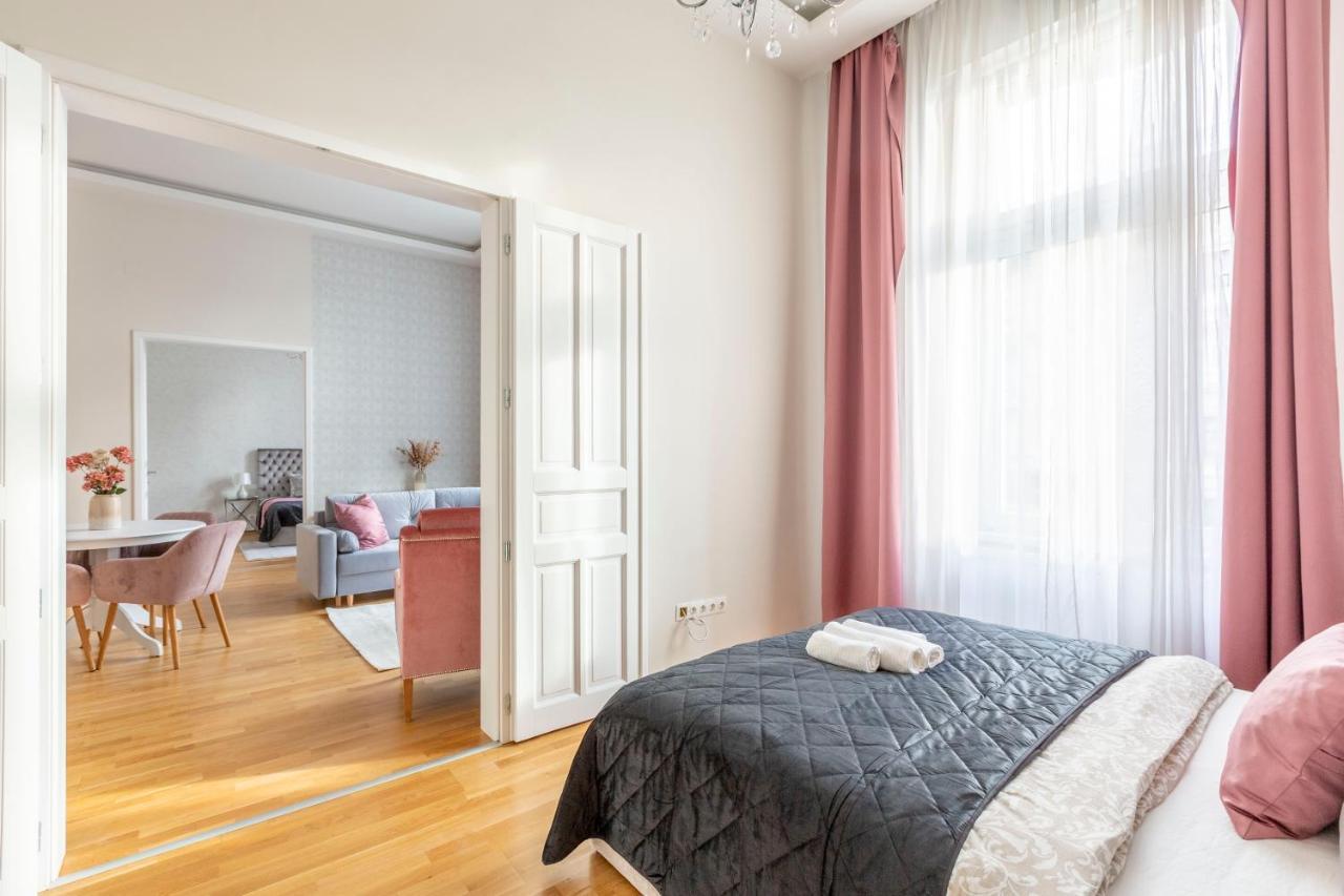 Luxury 3Bedrm 2Bathrm Apartment With Danube River View Budapest Exterior photo